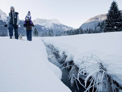 c_tvb_tiroler_zugspitz_arena_winterwandern_moos_06.jpg